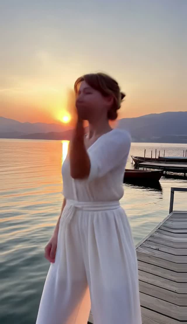 Levitating – Dua Lipa